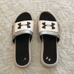 Under armour slides